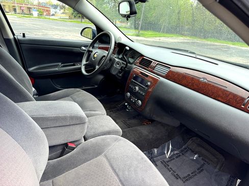 Used 2011 Chevrolet Impala LT image 28