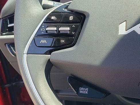 Certified 2024 Kia Niro LX FWD image 23