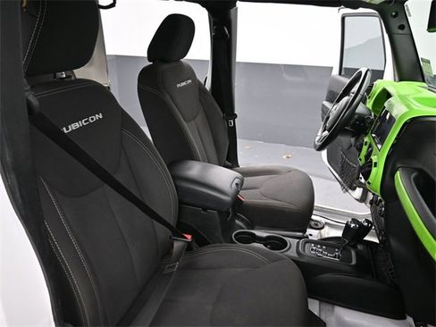 Used 2017 Jeep Wrangler Unlimited Rubicon image 26