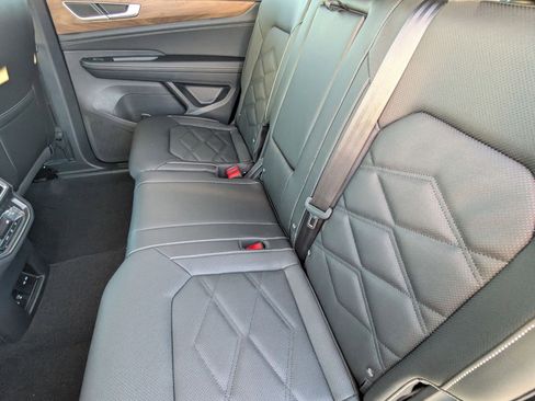 New 2026 Volkswagen Atlas SE image 25