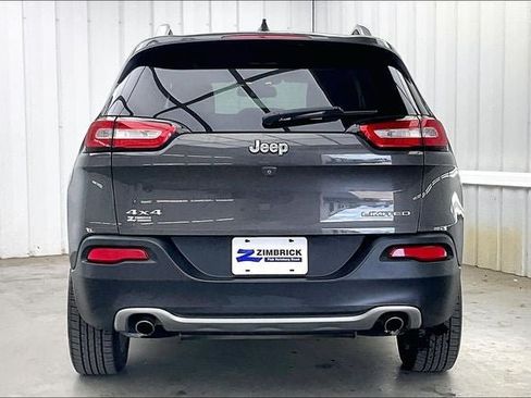 Used 2014 Jeep Cherokee Limited w/ Luxury Group AWD/4WD image 4