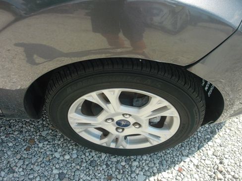 Used 2016 Ford Fiesta SE FWD image 36