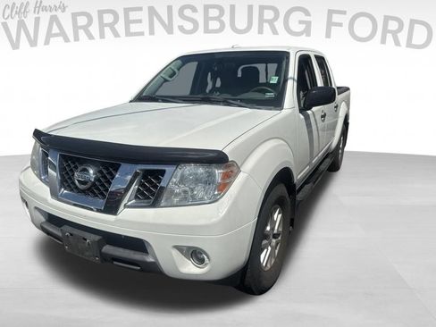 Used 2018 Nissan Frontier SV RWD image 3