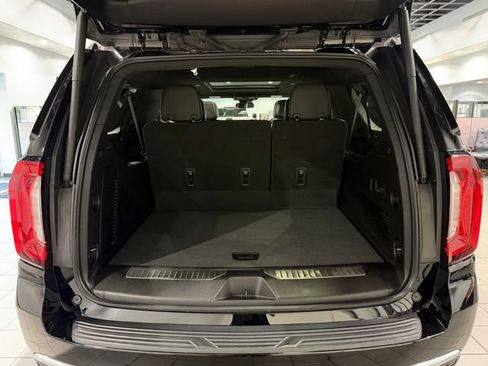Used 2023 GMC Yukon XL Denali AWD/4WD image 10