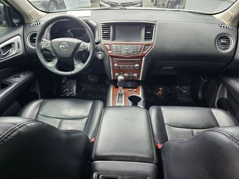 Used 2018 Nissan Pathfinder Platinum AWD/4WD image 15