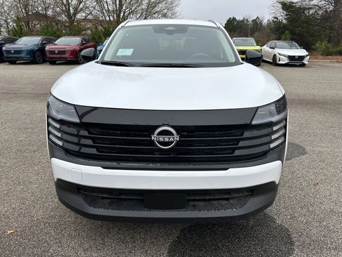 New 2026 Nissan Kicks SV image 2