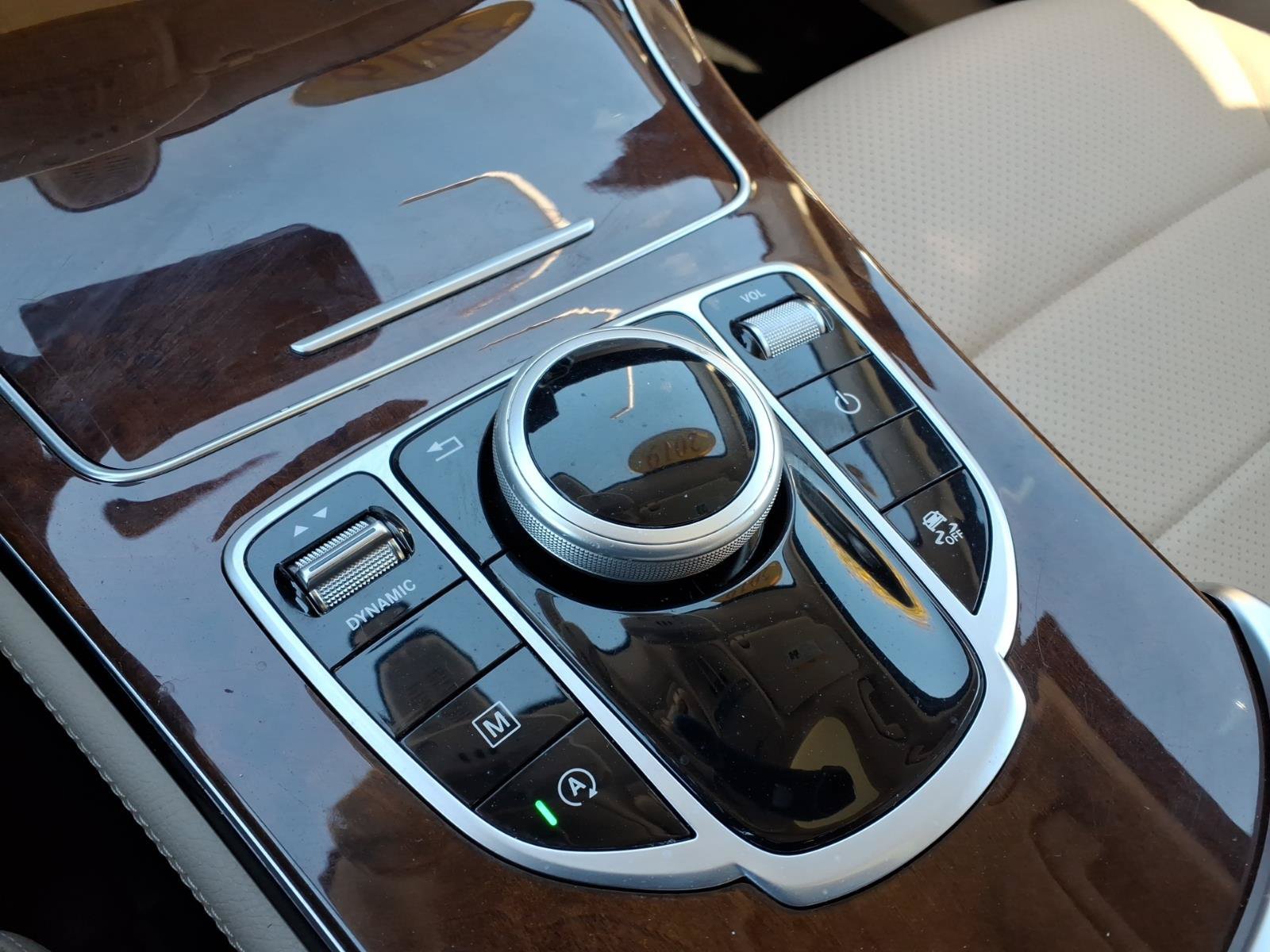 Used 2019 Mercedes-Benz GLC 300 4MATIC image 22