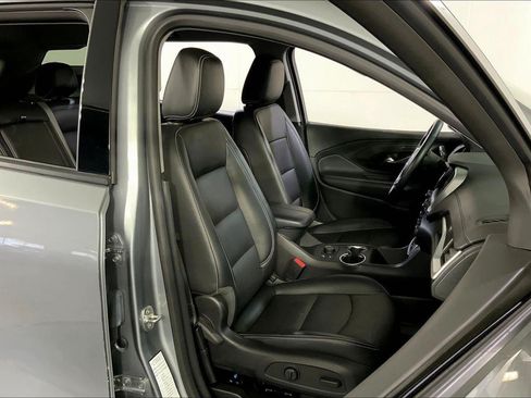 Used 2023 GMC Terrain SLT AWD/4WD image 7