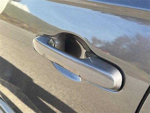 New 2025 Honda Pilot EX-L image 5