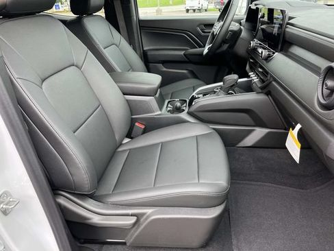 Used 2026 Chevrolet Colorado Trail Boss AWD/4WD image 24