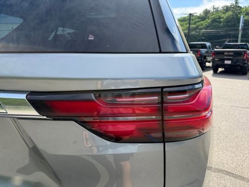 Certified 2023 Chevrolet Traverse High Country AWD/4WD image 16