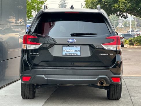 Used 2022 Subaru Forester Premium AWD/4WD image 4