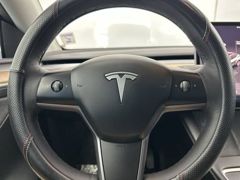Used 2023 Tesla Model Y Long Range AWD/4WD image 23