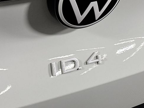 Certified 2024 Volkswagen ID.4 2WD image 25