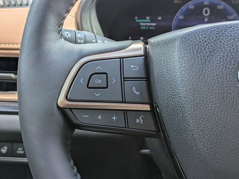 Used 2025 Toyota Grand Highlander AWD Hybrid image 32
