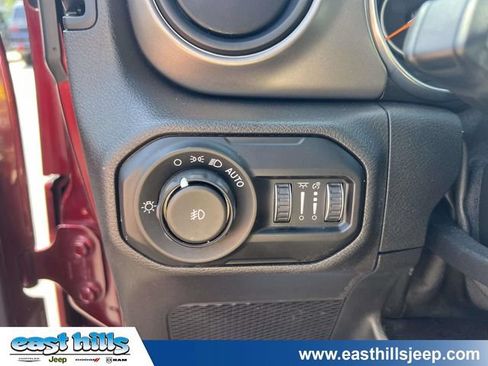 Used 2021 Jeep Wrangler Unlimited Sport AWD/4WD image 23