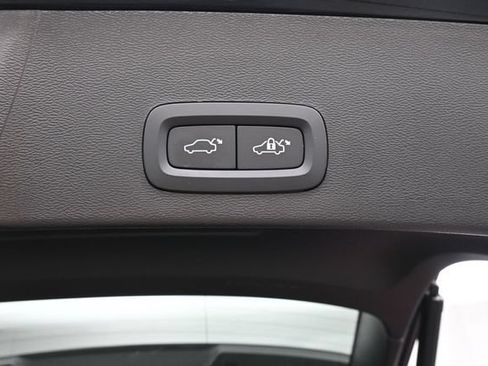 Used 2023 Volvo XC40 B5 Plus w/ Protection Package Premier AWD/4WD image 31