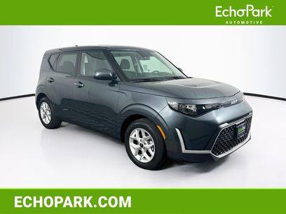 Used 2025 Kia Soul LX w/ LX Technology Package