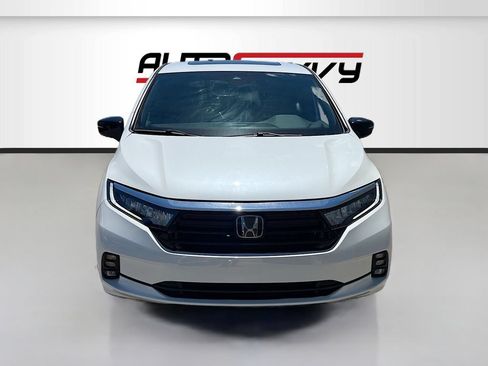 Used 2023 Honda Odyssey Sport image 2