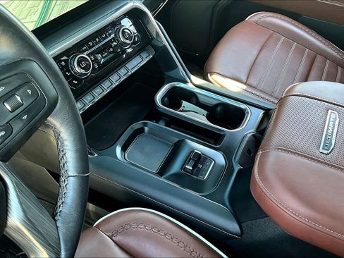 Used 2024 GMC Sierra 3500 Denali Ultimate image 18