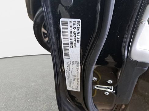 Certified 2023 Jeep Compass Limited AWD/4WD image 35