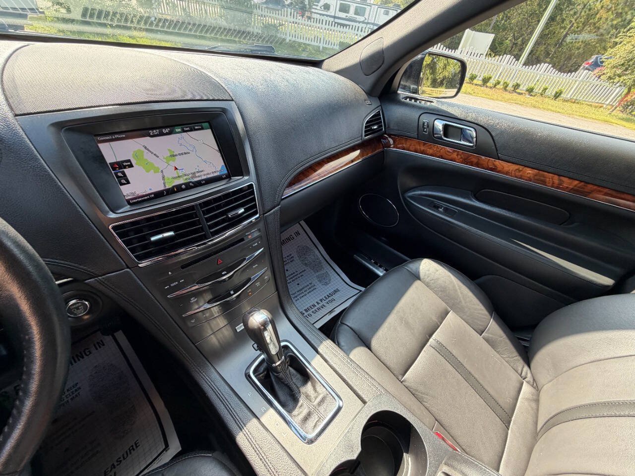 Used 2015 Lincoln MKT AWD image 20