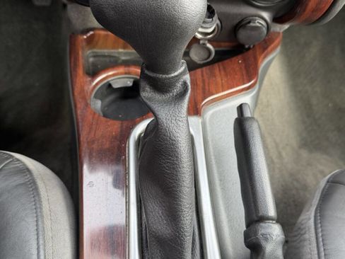 Used 2004 GMC Envoy SLT image 20