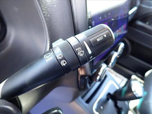 Used 2015 Jeep Patriot High Altitude AWD/4WD image 15