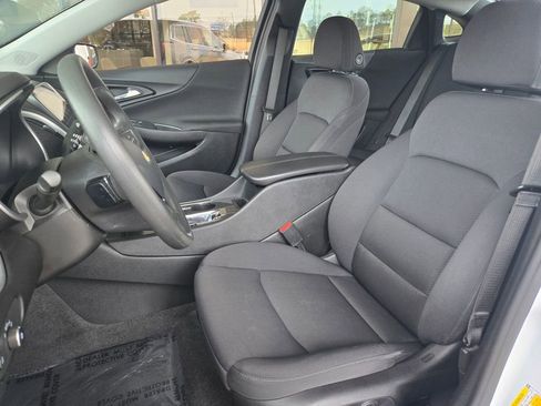 Used 2024 Chevrolet Malibu LT image 9