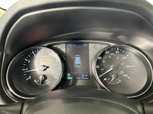 Used 2019 Nissan Rogue SV FWD image 18