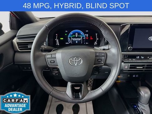Used 2025 Toyota Camry SE w/ Convenience Package FWD image 11