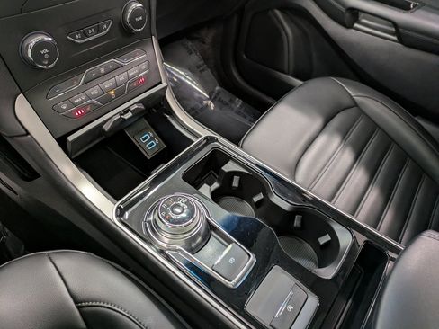 Used 2019 Ford Edge SEL w/ Equipment Group 201A image 14