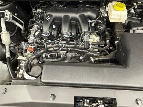 Used 2026 Nissan Pathfinder SV image 30