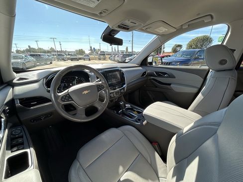 Used 2018 Chevrolet Traverse Premier w/ Driver Confidence II Package image 9