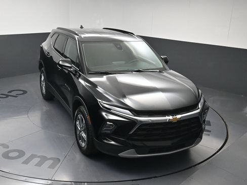 Used 2024 Chevrolet Blazer LT w/ Convenience Package FWD image 31