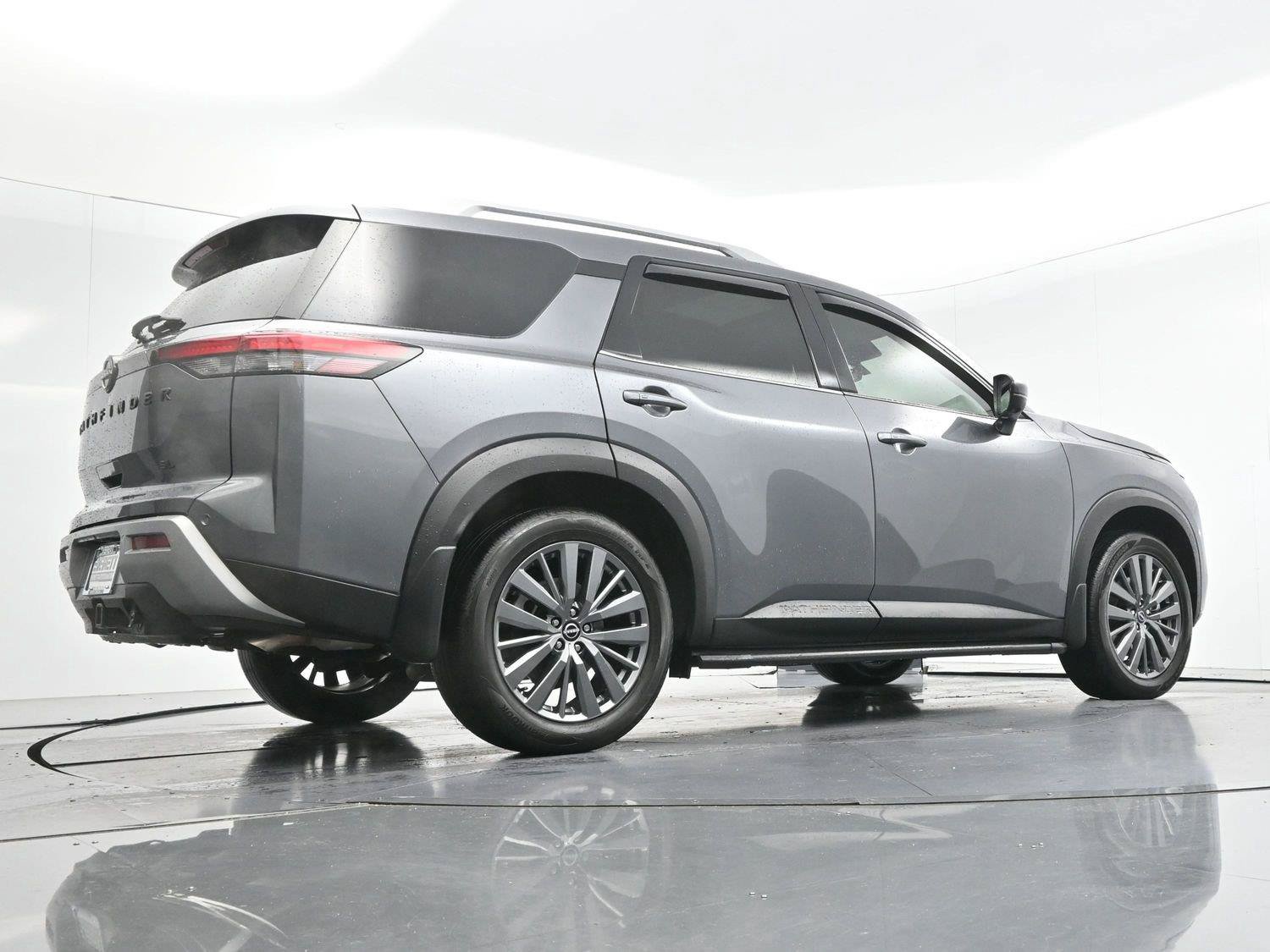 Used 2025 Nissan Pathfinder SL w/ SL Premium Package FWD image 45
