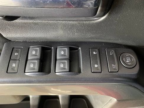 Used 2018 Chevrolet Silverado 1500 LT w/ All Star Edition AWD/4WD image 30