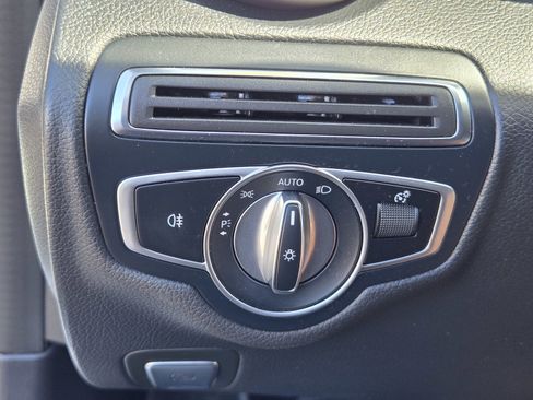 Used 2019 Mercedes-Benz C 300 Sedan image 24