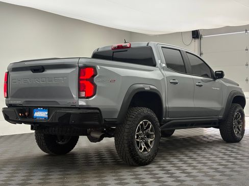 Used 2025 Chevrolet Colorado ZR2 w/ Technology Package AWD/4WD image 7