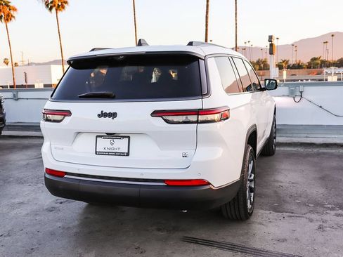New 2026 Jeep Grand Cherokee L Limited AWD/4WD image 9