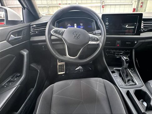 Used 2026 Volkswagen Jetta Sport FWD image 11