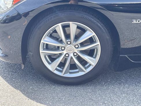 Used 2017 INFINITI Q50 3.0t Premium w/ Driver Assistance Package image 7