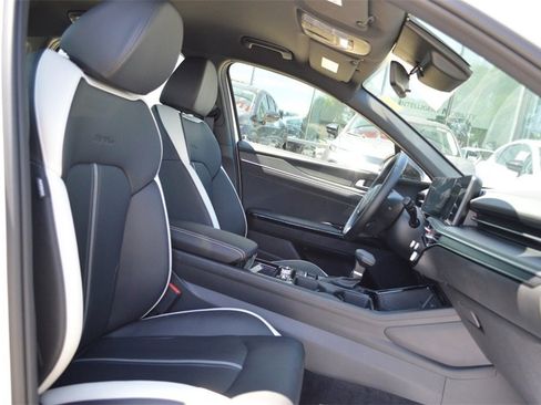 Used 2025 Kia K5 GT-Line image 20