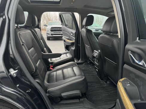 Used 2018 GMC Acadia Denali image 36