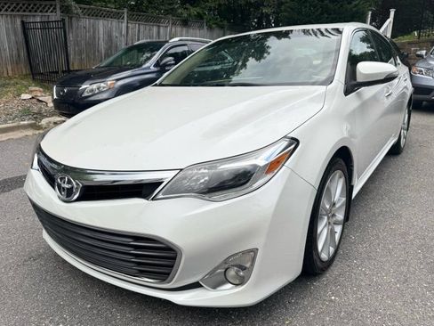 Used 2013 Toyota Avalon Limited FWD image 2