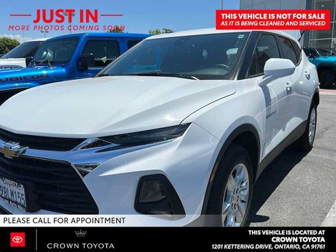 Used 2022 Chevrolet Blazer LT FWD image 1