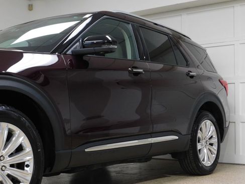 Used 2023 Ford Explorer Limited w/ Class IV Trailer Tow Package AWD/4WD image 17