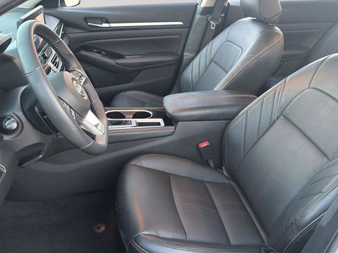 Used 2024 Nissan Altima 2.5 SR w/ SR Premium Package FWD image 17