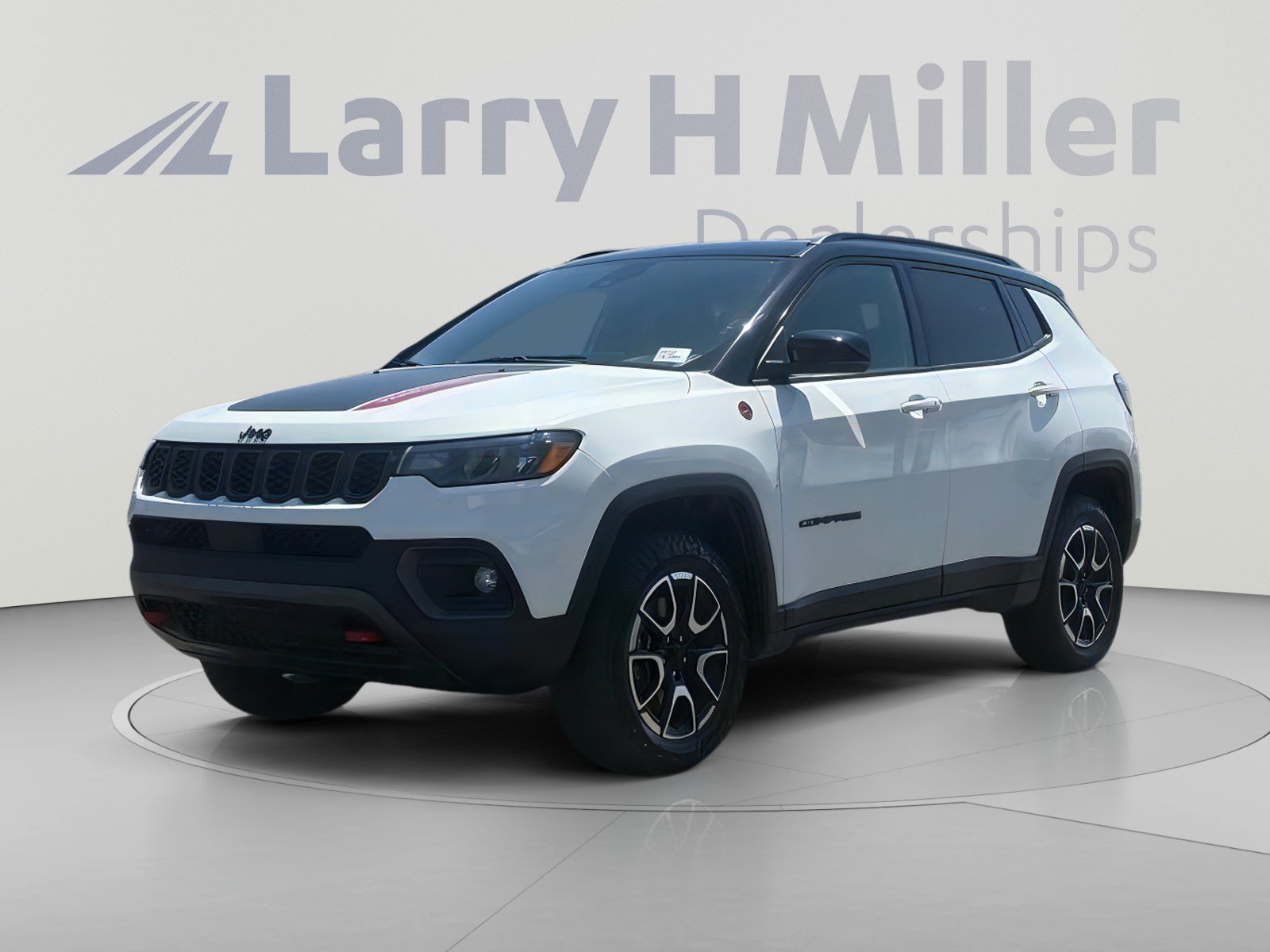 Certified 2024 Jeep Compass Trailhawk AWD/4WD image 2