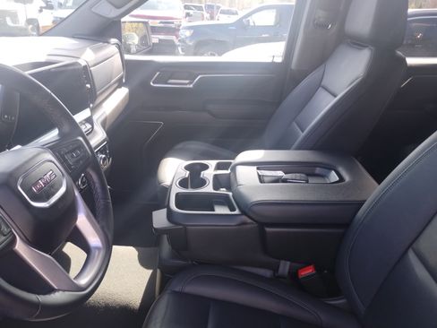 Used 2024 GMC Sierra 1500 SLT image 13